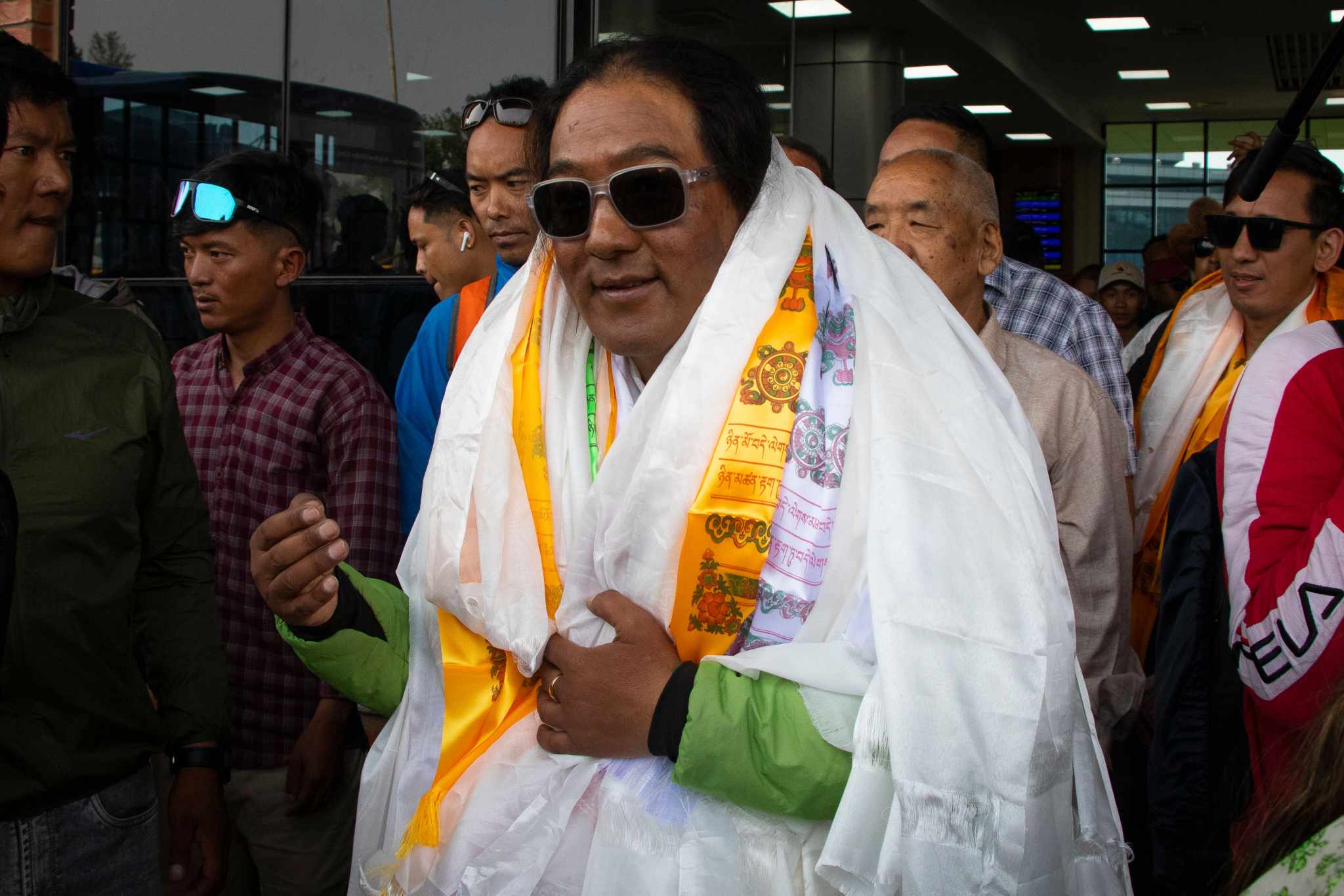 सगरमाथा आरोही डिजे तेञ्जिङ शेर्पालाई विभिन्न सङ्घसंस्थाको सम्मान