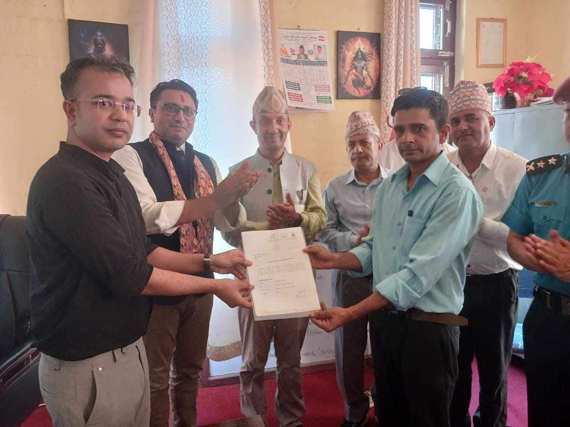 सूर्य नेपालद्वारा दमौली अस्पताललाई दुई वटा हेमोडायलाइसिस मेसिन प्रदान