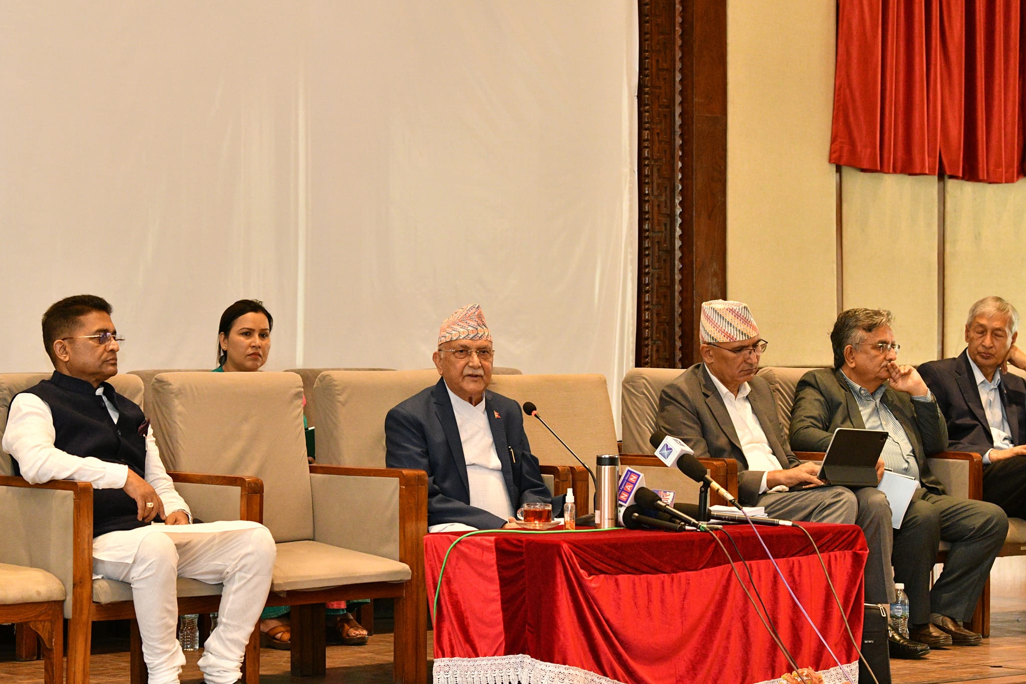 आफूहरुसँग परामर्श नगरी सरकारले बजेट ल्याएको भन्दै एमाले असन्तुष्ट