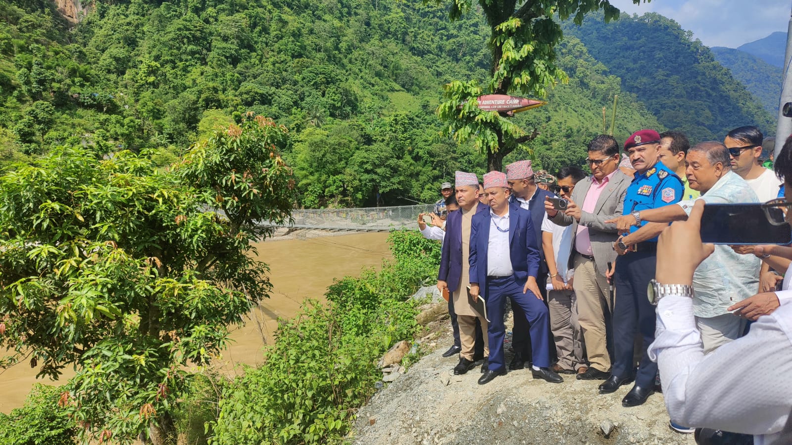 त्रिशूलीमा बेपत्ता बसको खोजी गर्न धमिलो पानीमा खोजी गर्न सकिने प्रविधि ल्याउने तयारी