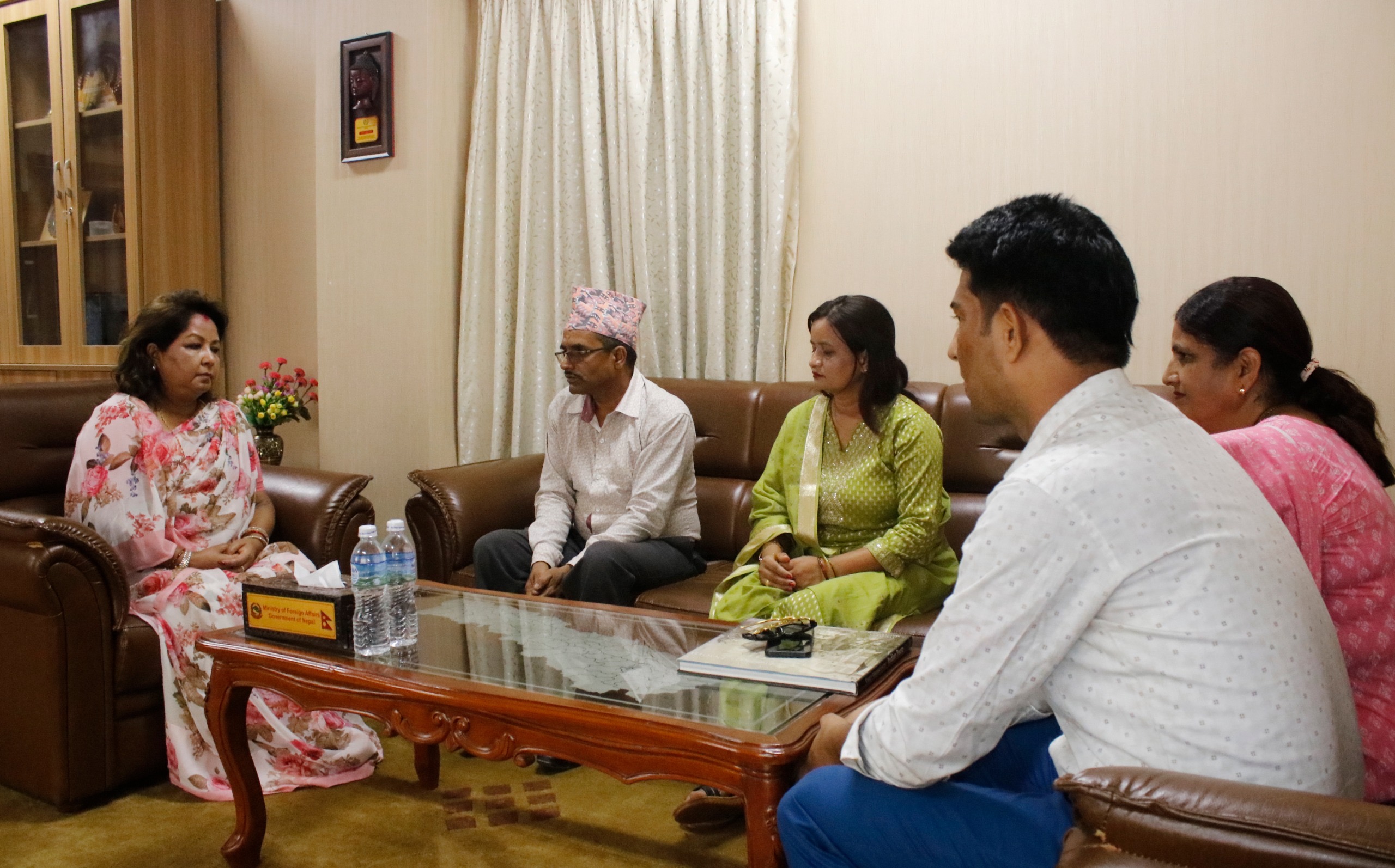 बिपीन जोशीको रिहाइका लागि सक्दो प्रयास गरिरहेका छौँः परराष्ट्रमन्त्री  राणा