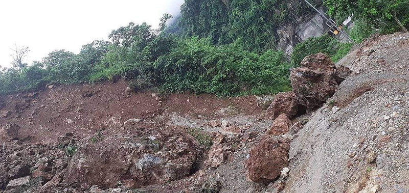 बुद्धसिंह मार्ग बीस दिनदेखि अवरुद्ध