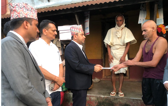 पहिरामा परी मृत्यु भएकाको ओझाका परिवारलाई तीन लाख राहत