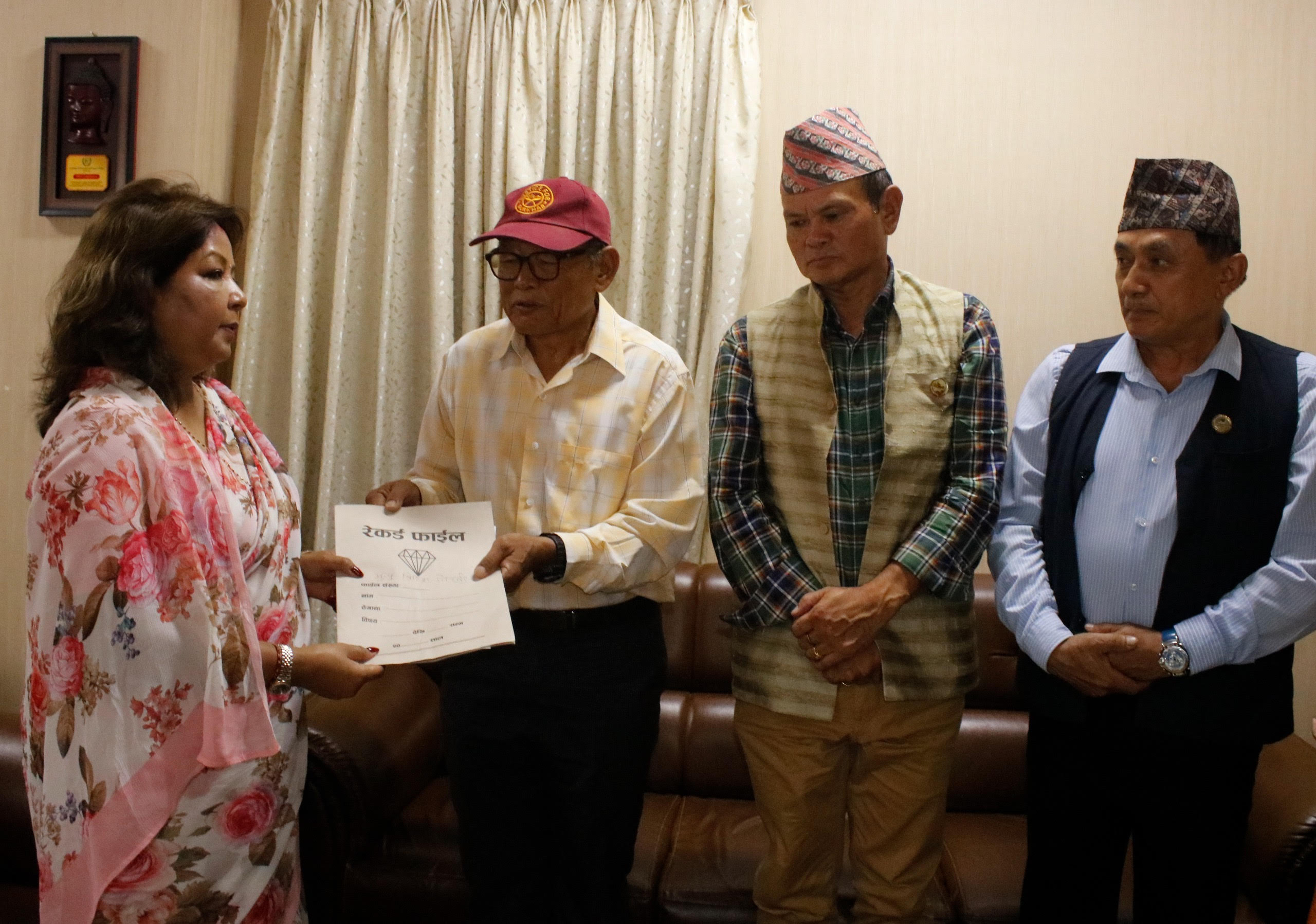 बेलायत सरकारसँग आफूहरुको माग पूरा गर्न पहल गर्न परराष्ट्रमन्त्रीसँग ब्रिटिस गोरखाको आग्रह