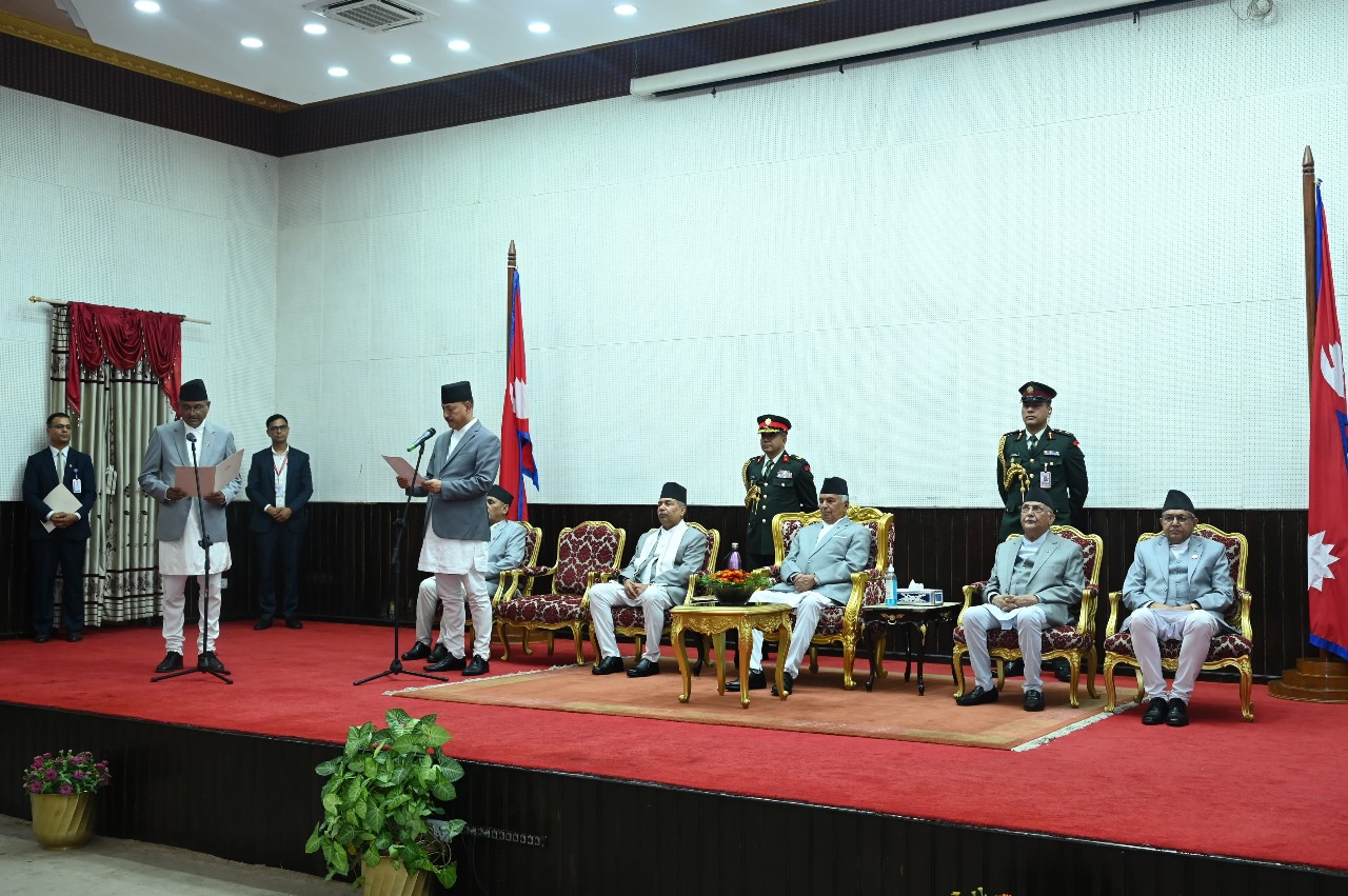 महान्यायाधिवक्ता वडालले लिए शपथ