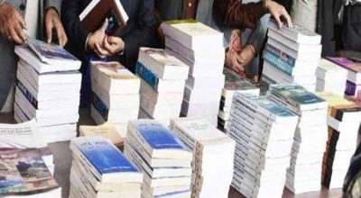 फ्रिडम फोरमद्वारा राससलाई ३१ थान पुस्तक हस्तान्तरण