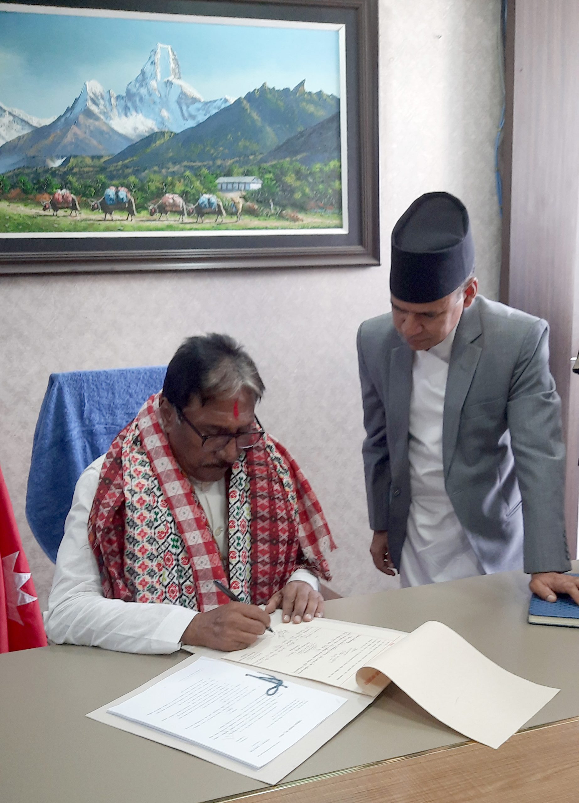 हामीलाई  स्टन्ट गर्ने छुट छैनः श्रममन्त्री भण्डारी