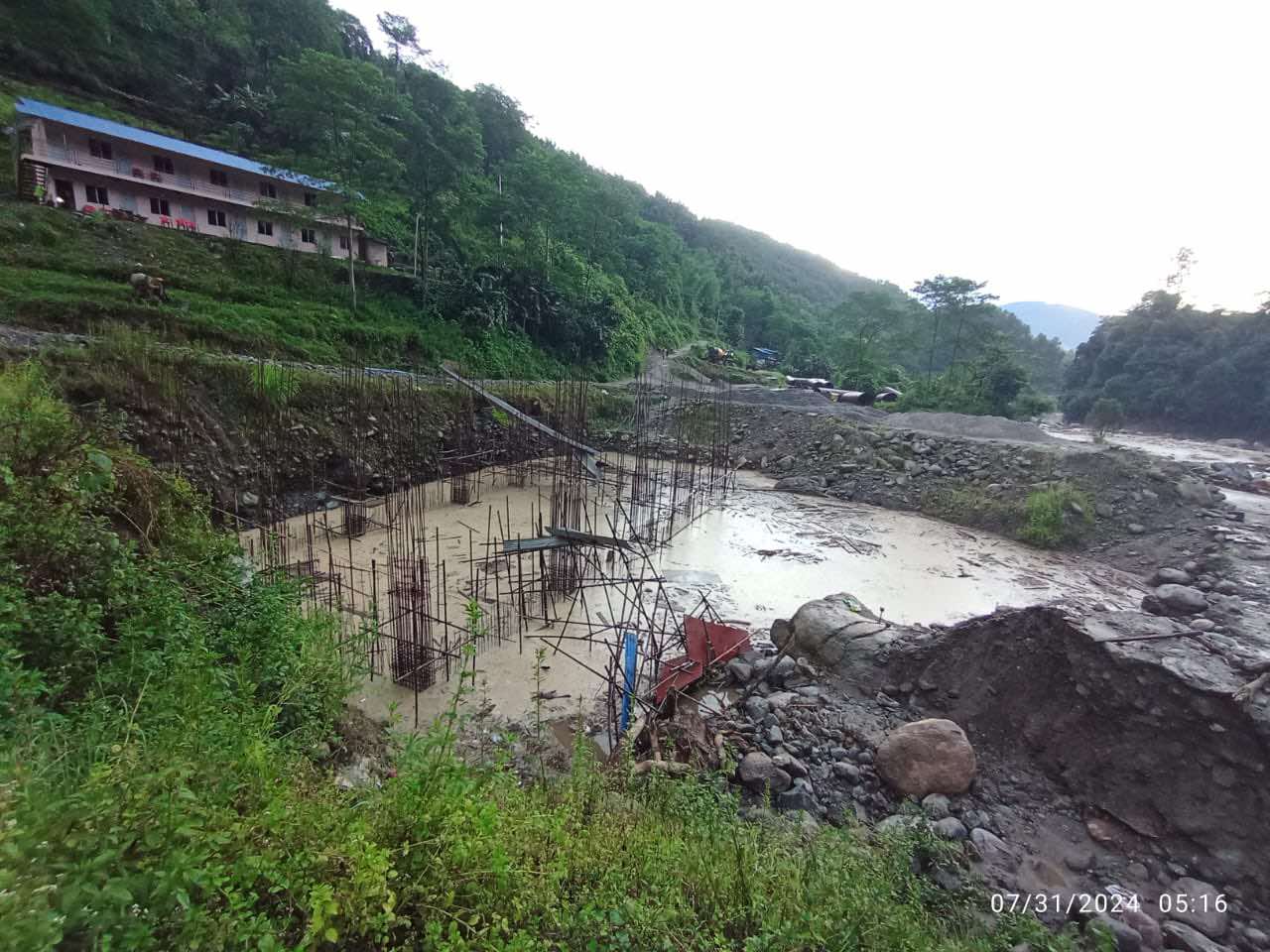 भोजपुरमा बाढीले बगाएका मजदुरको शव फेला