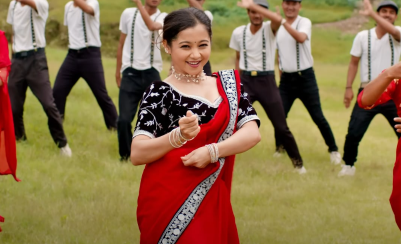 गायक भागिरथ चलाउनेको नयाँ गीत गुलेलीले जुरेलीलाई हानम कि लोकप्रिय बन्दै