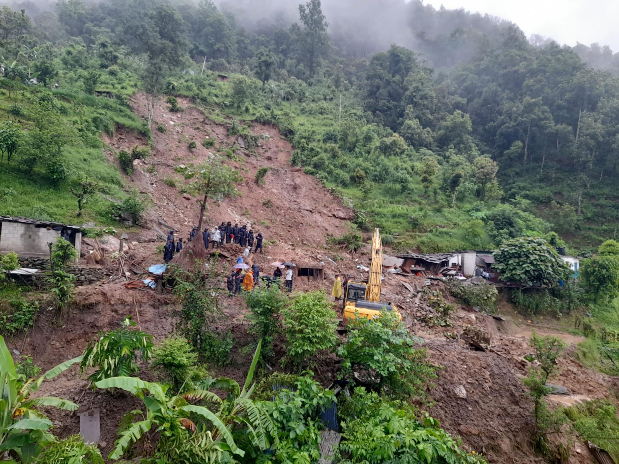 बाढीपहिरोमा परी  हालसम्म ७० जनाको मृत्यु, पाँच बेपत्ता