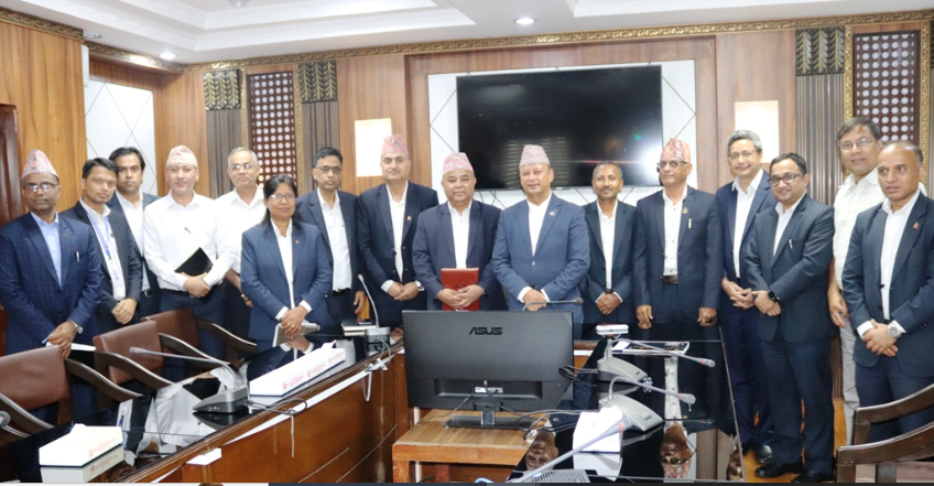 कटौती भएको प्राविधिक सचिवको पद थप गर्न मन्त्रीसमक्ष माग