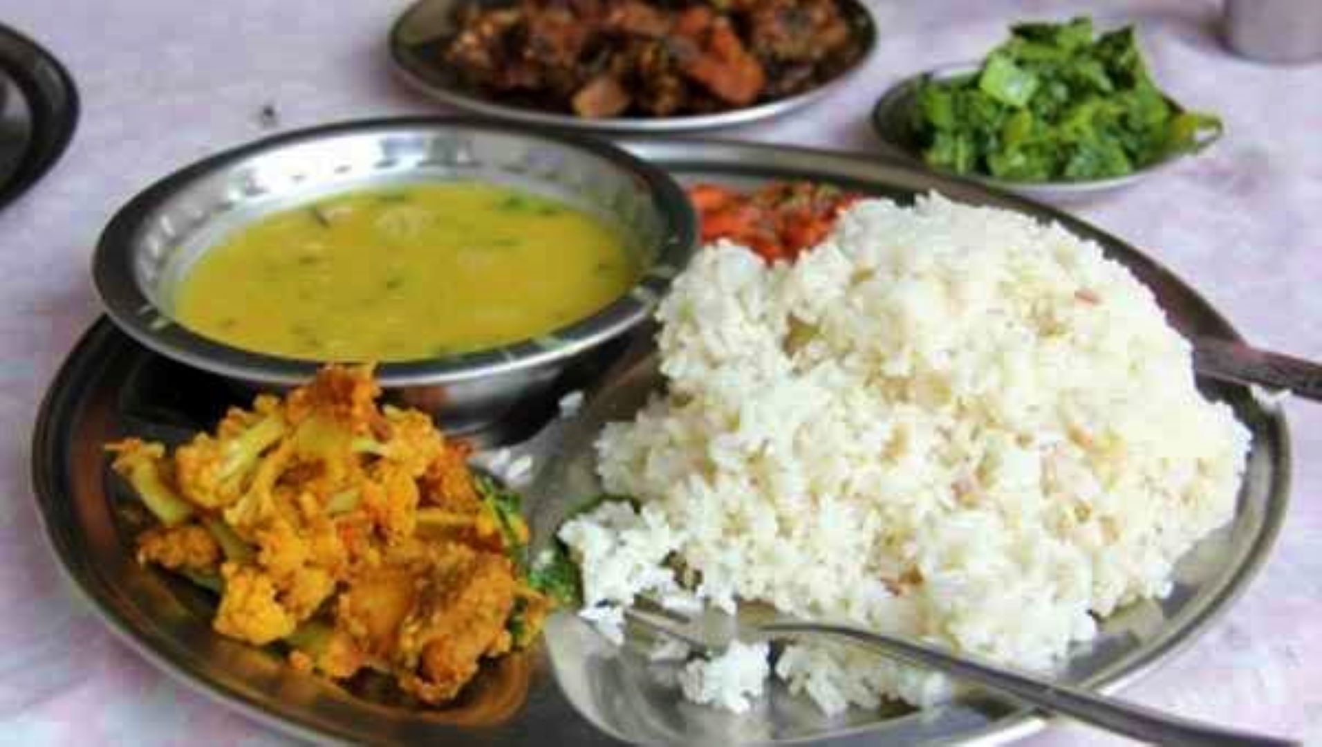 पोषणविद्को सुझावः दसैँभन्दैमा धेरै नखाऔँ, चिल्लो पिरो कम गरौँ