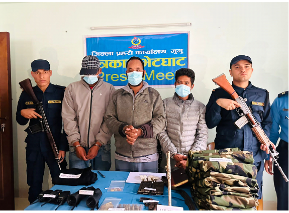 मुगुमा यार्सालगायत सामान लुट्ने समूहका तीन जना पक्राउ