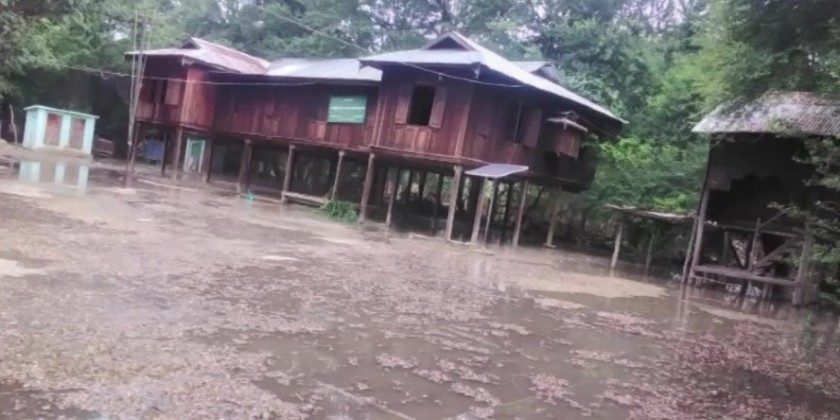 म्यानमामा बाढीका कारण विद्यालय बन्द