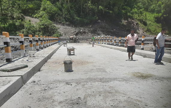 १८ महिनामा सम्पन्न गर्ने लक्ष्य राखिएको मोटरेबल पुल सात महिनामै बन्यो