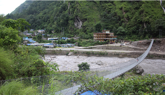 झोलुङ्गे पुल निर्माण भएपछि साँघु तरेर कालीगण्डकी वारपार गर्नुपर्ने समस्या हट्यो
