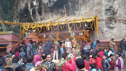 शेषनारायण मन्दिरमा बिहानैदेखि दर्शनार्थीको घुइँचो