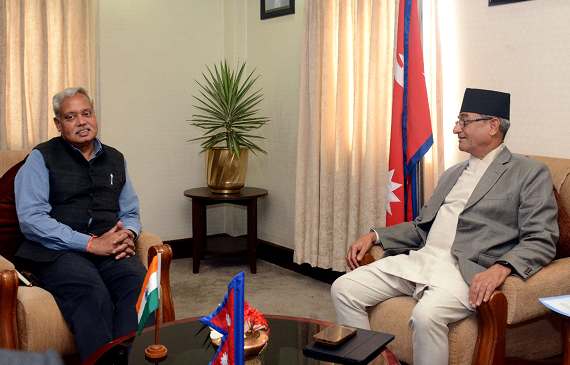 गृहमन्त्री लेखक र भारती राजदूत श्रीवास्तवबीच के विषयमा भयो कुराकानी ?