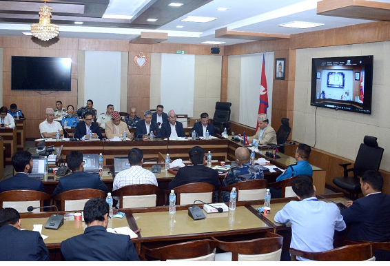 गृहसचिवद्वारा कार्यक्षेत्र नछाड्न प्रजिअलाई निर्देशन