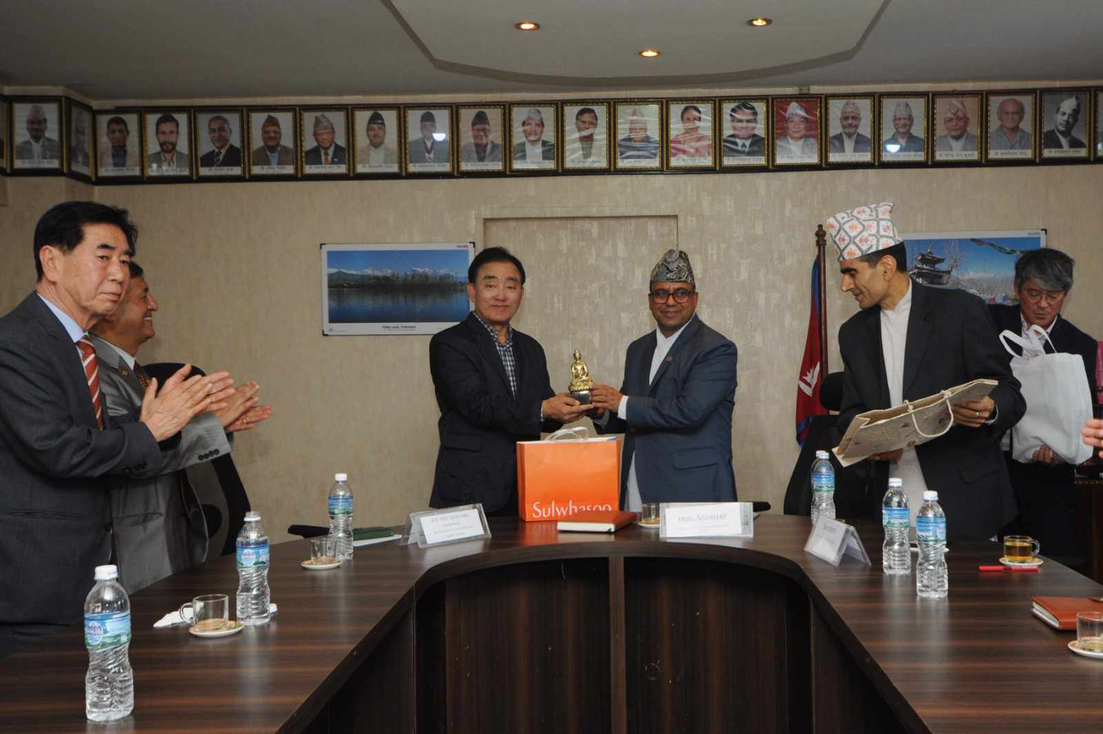 दक्षिण कोरिया सरकारले हवाई भाडा घटाउन ध्यान देओस्ः पर्यटनमन्त्री पाण्डे