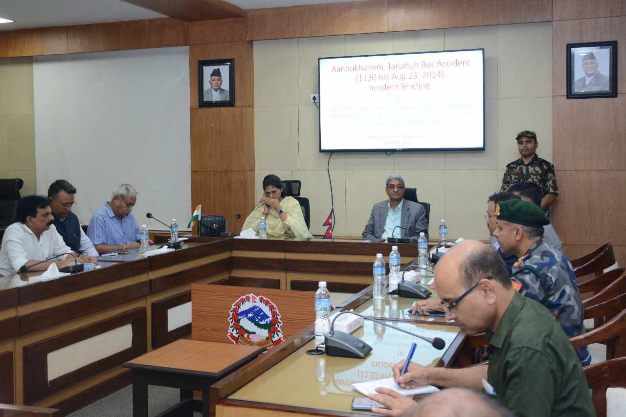 बस दुर्घटनाबारे भारतका युवा मामिलामन्त्रीलाई गृहमन्त्रीको ब्रिफिङ