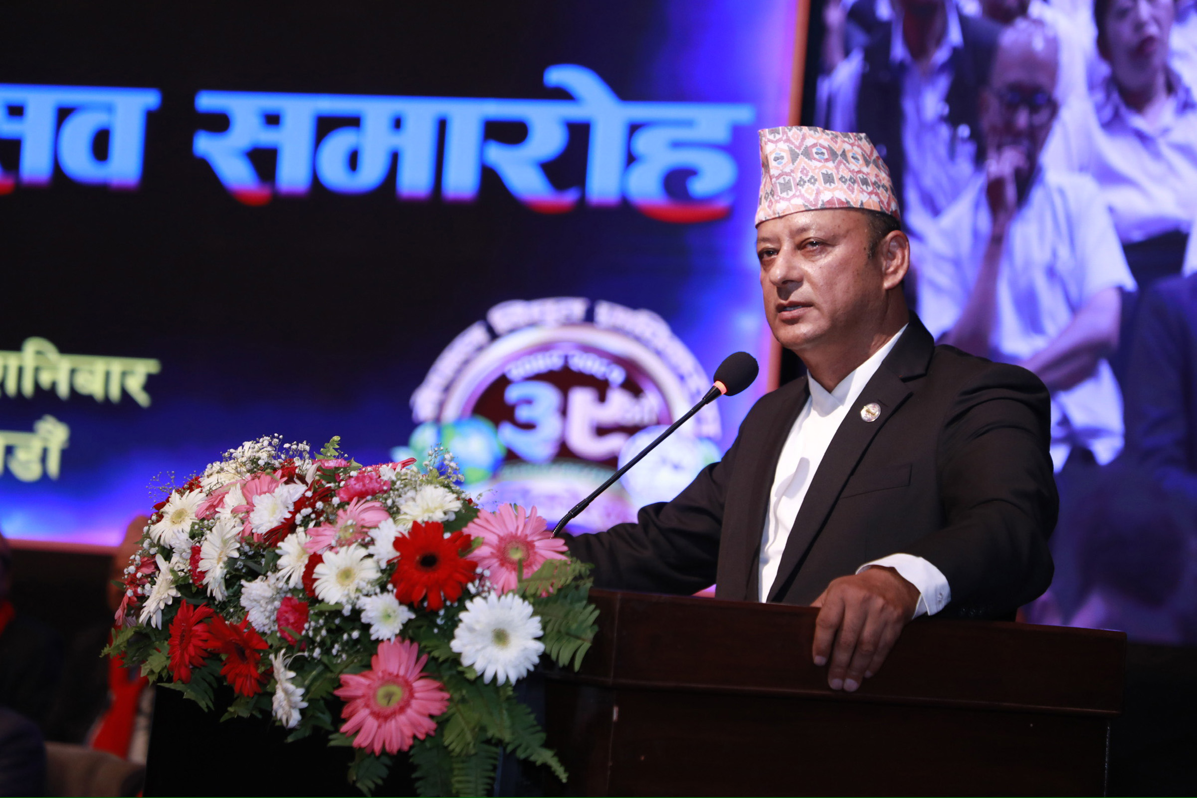 उद्योगीले ‘ट्रङ्क’ र ‘डेडिकेटेड’ लाइनको महसुल तिर्नैपर्छः उर्जामन्त्री खड्का