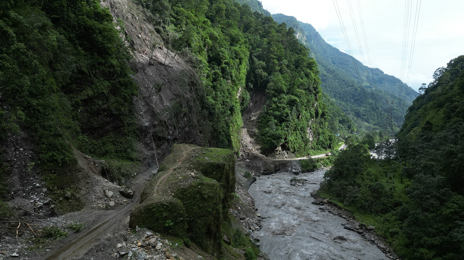 महभिरको पहिरोले कालीगण्डकी करिडोरमा दुर्घटनाको जोखिम