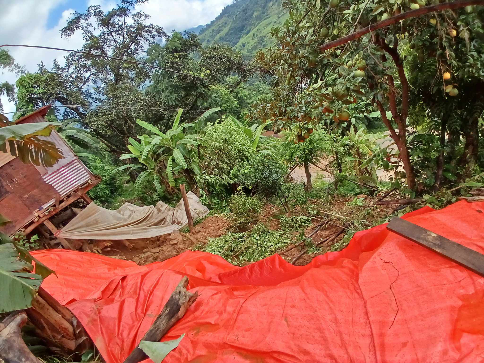 बडिगाड पहिरोमा बेपत्ता तीन बालबालिका अझै भेटिएनन्