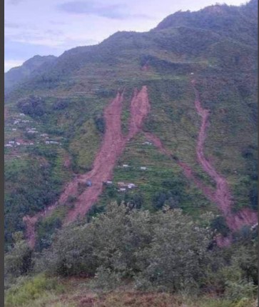 रामेछापको दोरम्बामा पहिरोमा परी दुई जनाको मृत्यु, एक घाइते