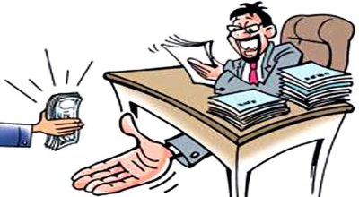 तीन लाख घुस रकमसहित वडाध्यक्ष पक्राउ