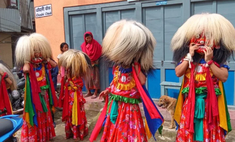 भोजपुरमा युवाको सक्रियतामा परम्परागत लाखे नाच सुरु