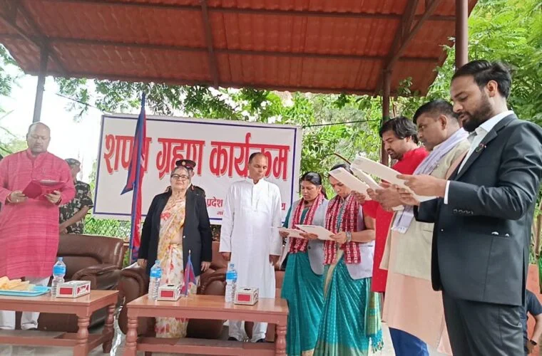 चौतर्फी विरोधपछि मधेस प्रदेशका आठ राज्यमन्त्री बर्खास्त