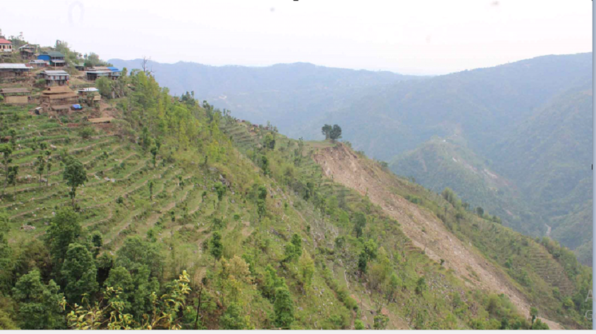 चेकेथुम गाउँ पहिरोको उच्च जोखिममा, स्थानीय बासिन्दा दिनरात त्रासमा