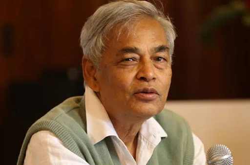 प्रदीप गिरीले बालेको समाजवादको आलोक