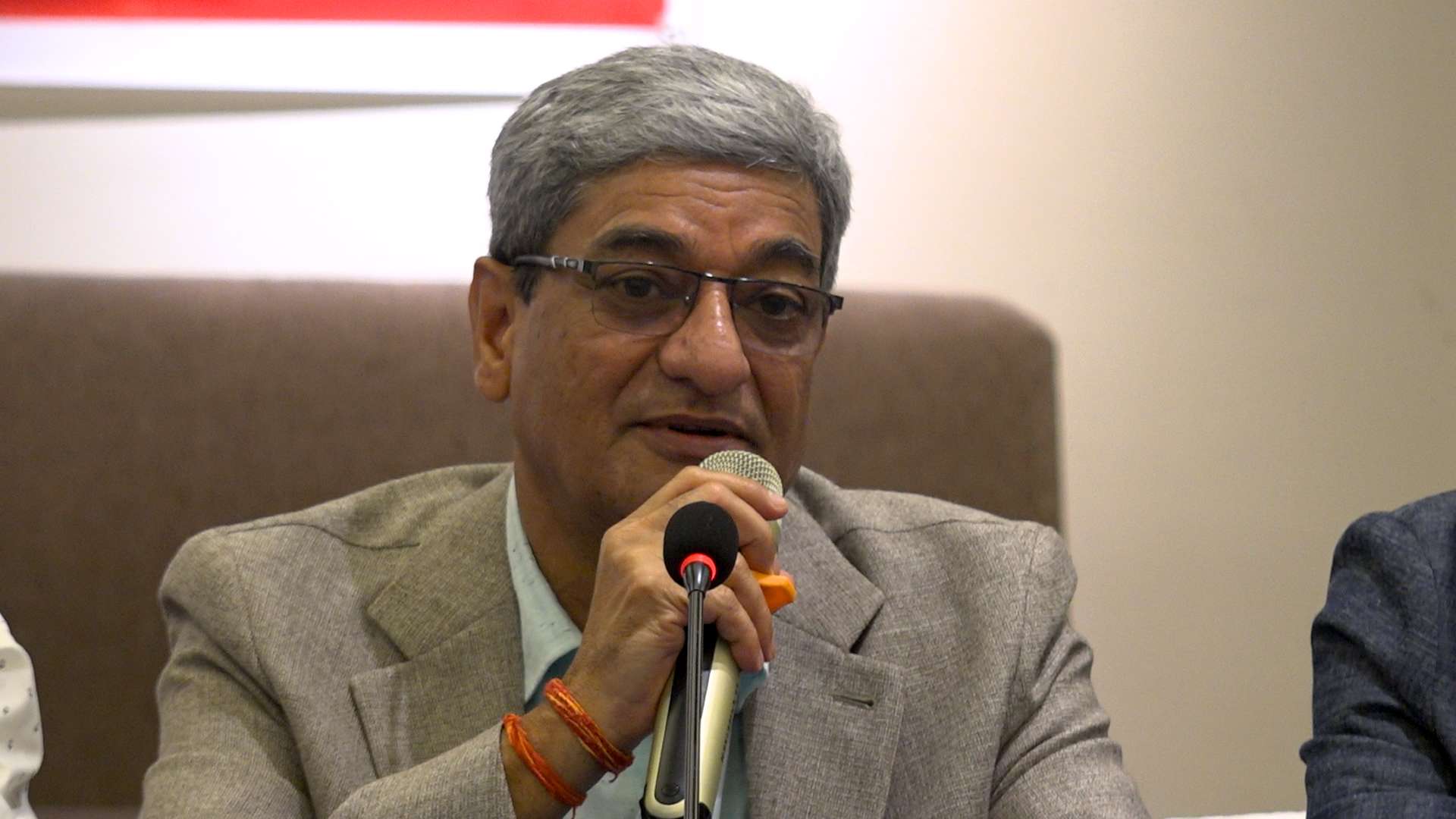 सही नियतले कानुनको कार्यान्वयन गर्ने मनसायबाहेक सरकारको कुनै पूर्वाग्रह थिएन : गृहमन्त्री लेखक