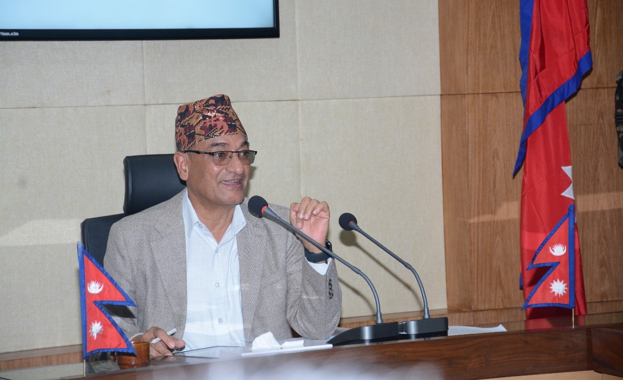 सशस्त्र प्रहरी बलको ऐनलाई टुङ्ग्याएर मन्त्रिपरिषदमा पठाउने तयारीमा छौंः गृहमन्त्री लेखक