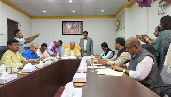 मधेस प्रदेशका मुख्यमन्त्री सिंह र मन्त्रीबीच कार्यसम्पादन सम्झौता