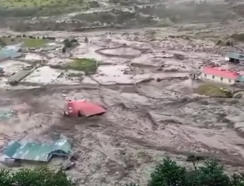 थामेमा भीषण बाढी आएपछि दूधकोशी आसपासका स्थानीयलाई उच्च सतर्कता अपनाउन आग्रह