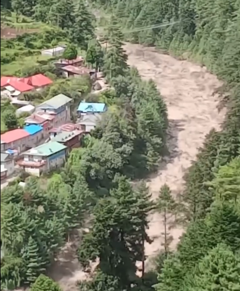 खुम्बु क्षेत्रमा भीषण बाढी(भिडियोसहित)