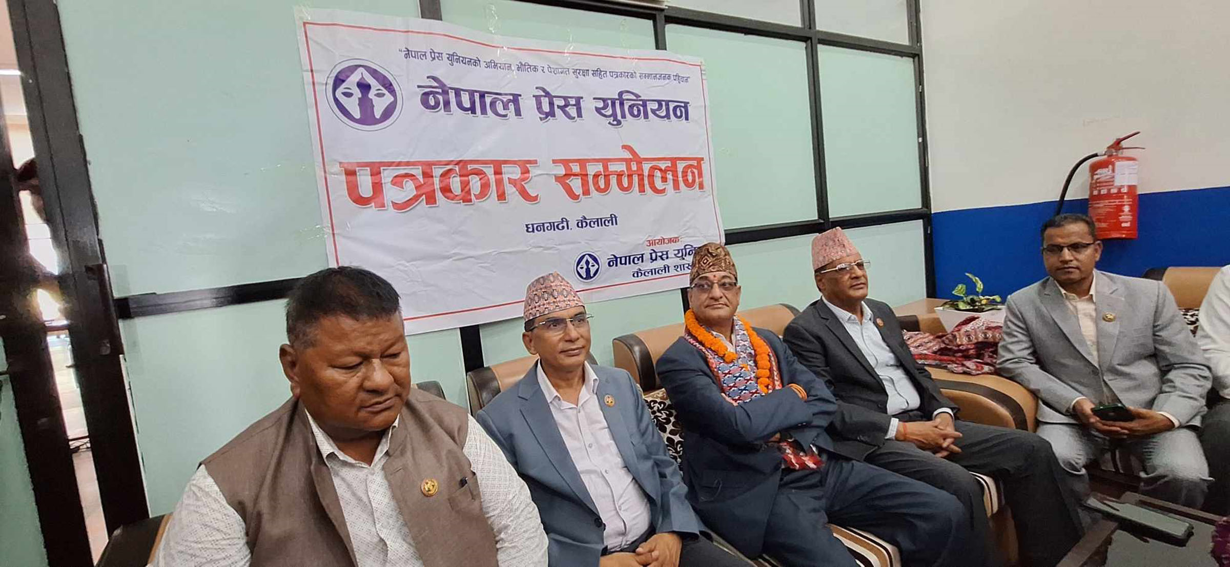 कांग्रेस र एमाले मिलेर सरकार बनाउने कुरा सामान्य होइनः गृहमन्त्री लेखक