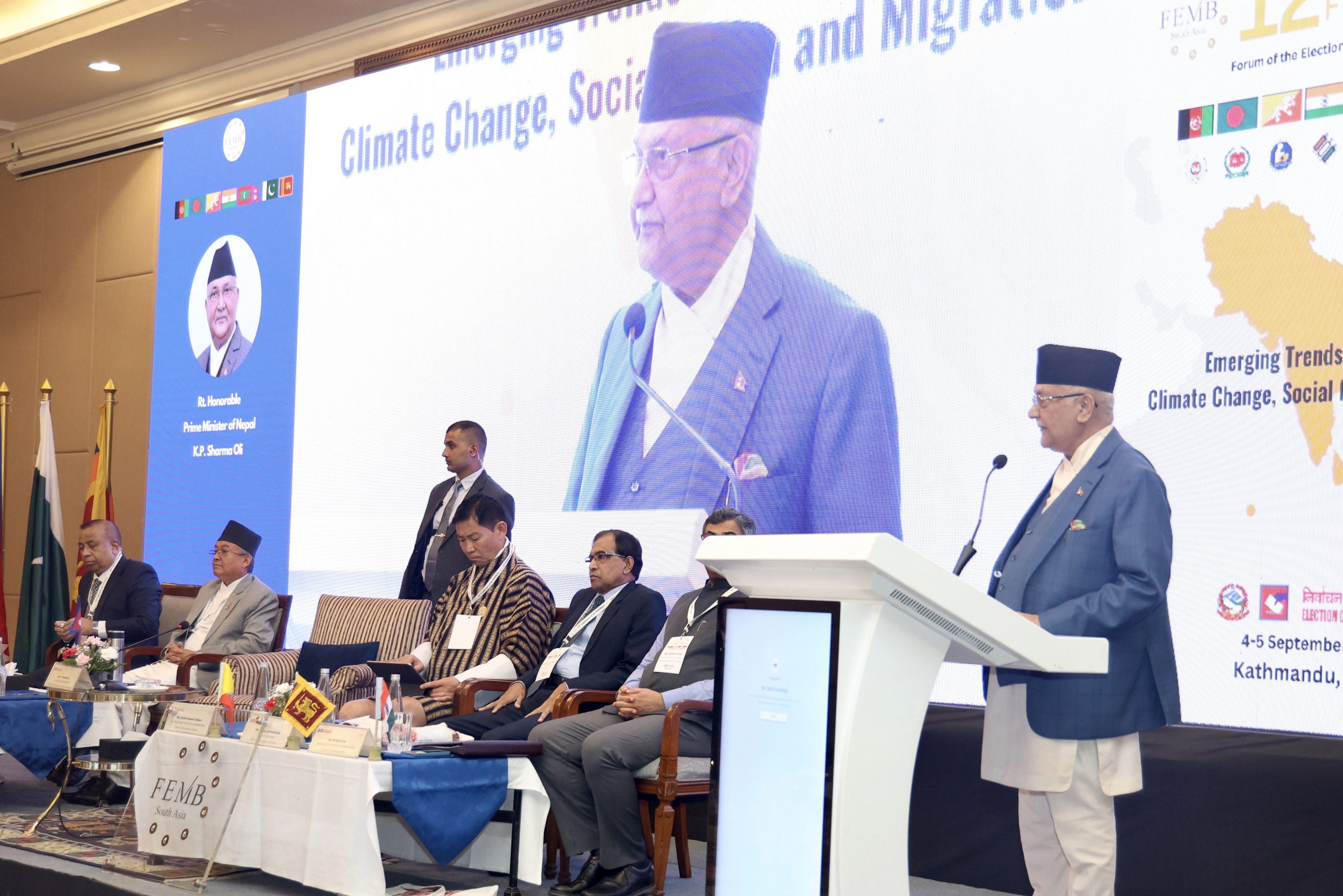 जहाँ रहेर पनि आफ्नो मताधिकार प्रयोग गर्ने वातावरण बनाउन प्रयास गर्छौंः प्रधानमन्त्री ओली