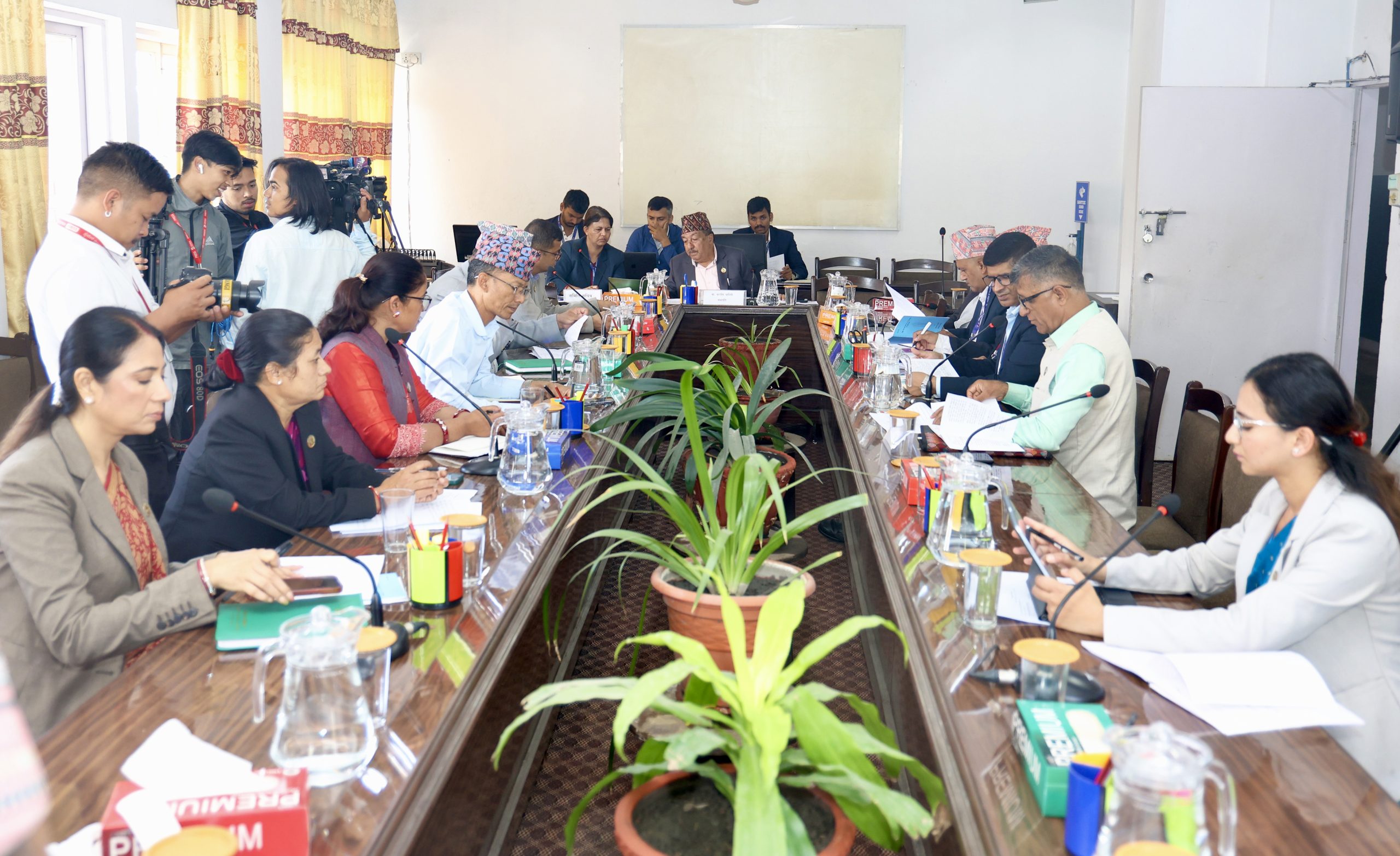 गणपूरक सङ्ख्या नपुगेपछि अर्थसमितिको बैठक स्थगित