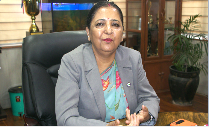 ट्रान्समिटर चढ्नेदेखि प्रबन्ध निर्देशकसम्म अर्याल
