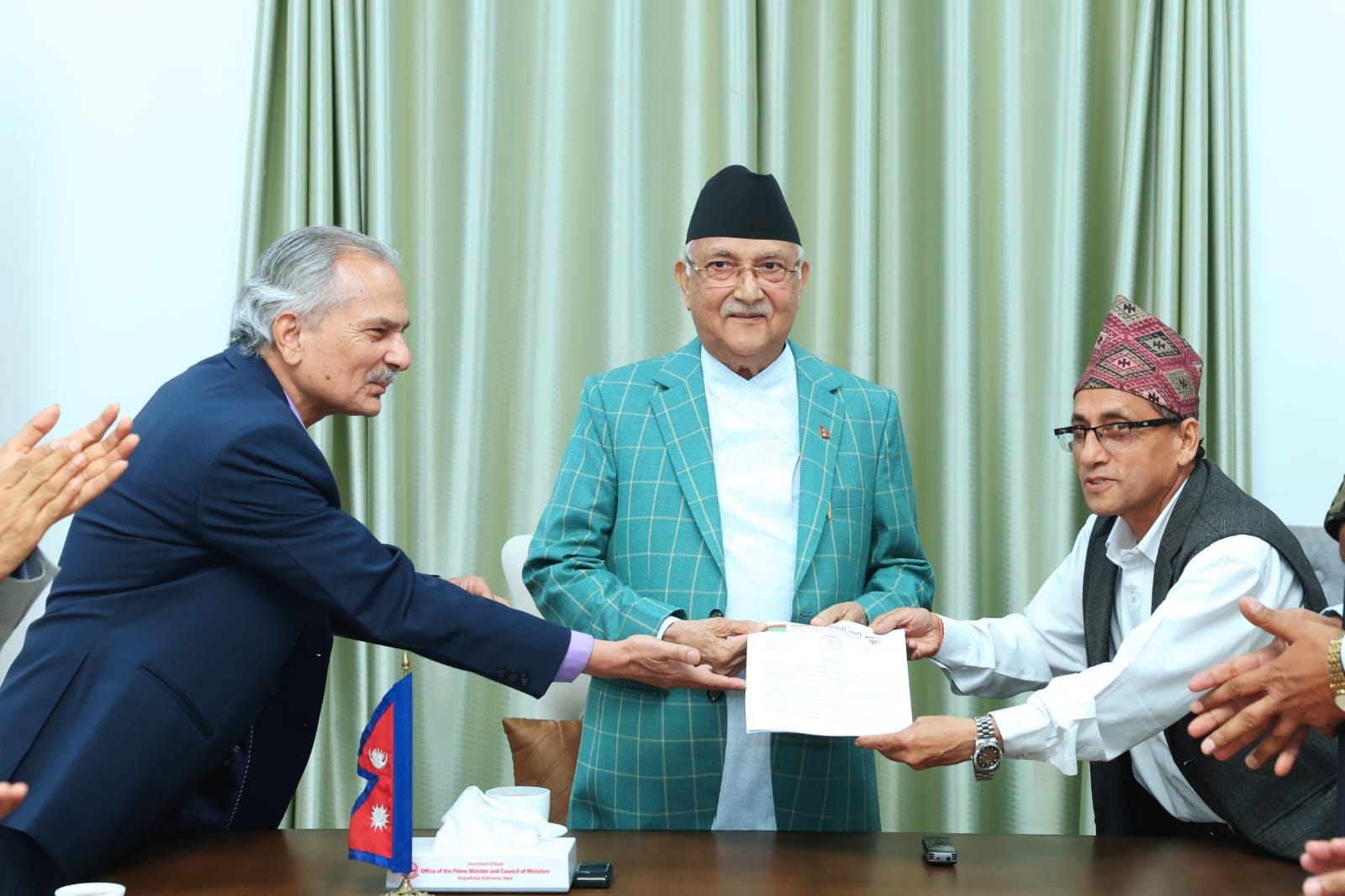 द्वन्द्वकालीन घटनाहरूको सत्य अन्वेषण गरी न्याय स्थापित गर्न प्रधानमन्त्रीलाई बाबुरामको १९ बुँदे ज्ञापनपत्र