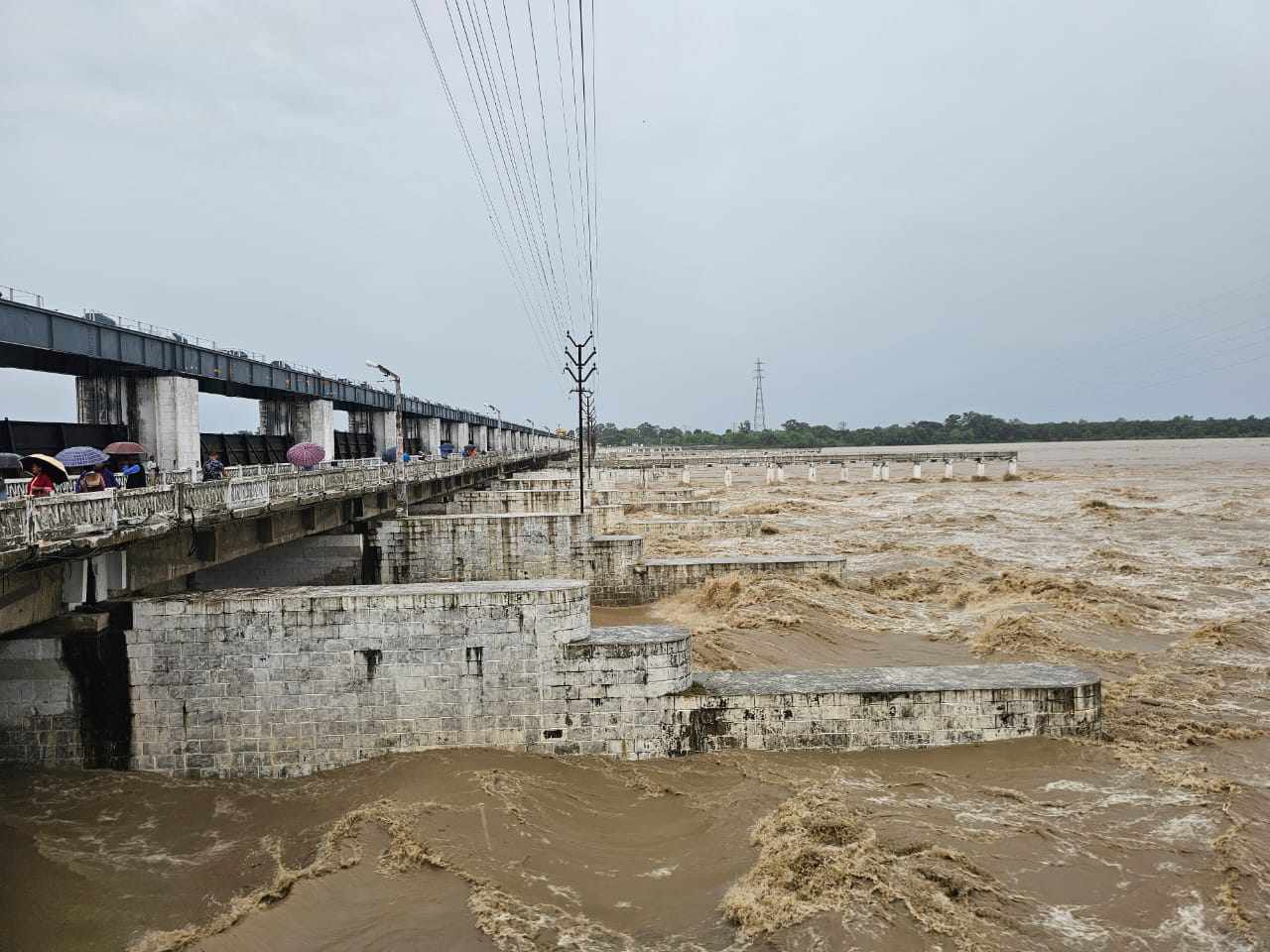 मौसममा सुधार आएसँगै नदीमा बाढीको स्थिति पनि सुधार हुँदै