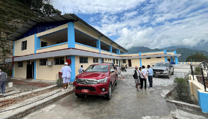 बागलुङमा बन्यो छ करोड लागतमा पाँच शय्याको अस्पताल भवन