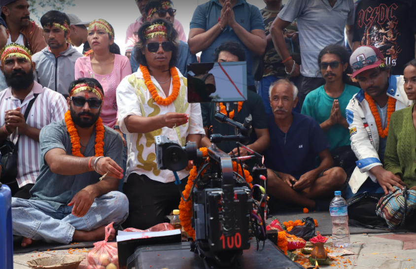 ‘प्रविधि पूजा’ गर्दै चलचित्र ‘बलिदान’को छायाङ्कन शुभारम्भ, निर्देशक भन्छन्, ‘बलिदानको बिगुल’ फुक्यौँ