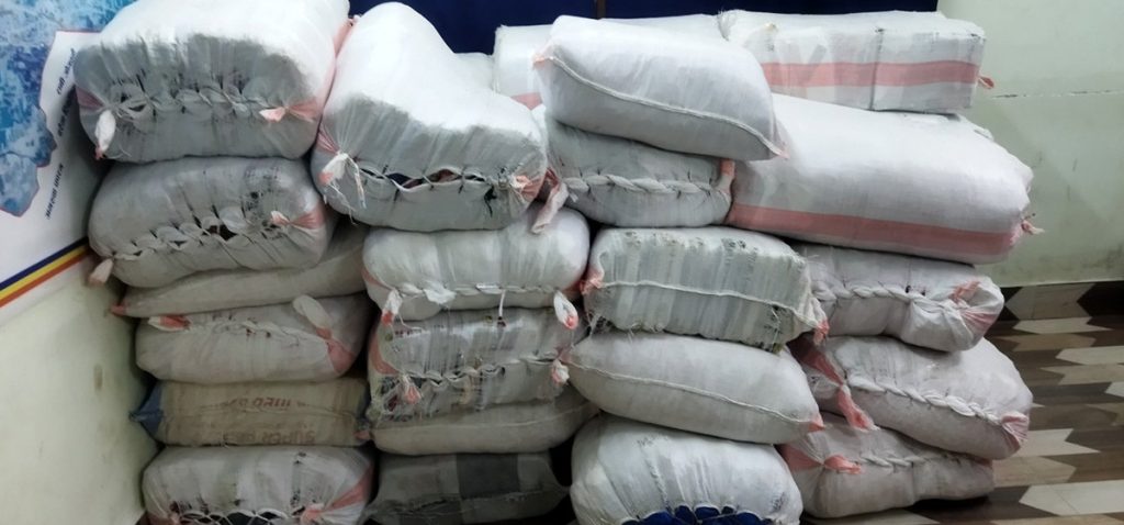 भन्सार छली भारतबाट भित्र्याइएका १३ करोड बढीका सामान बरामद