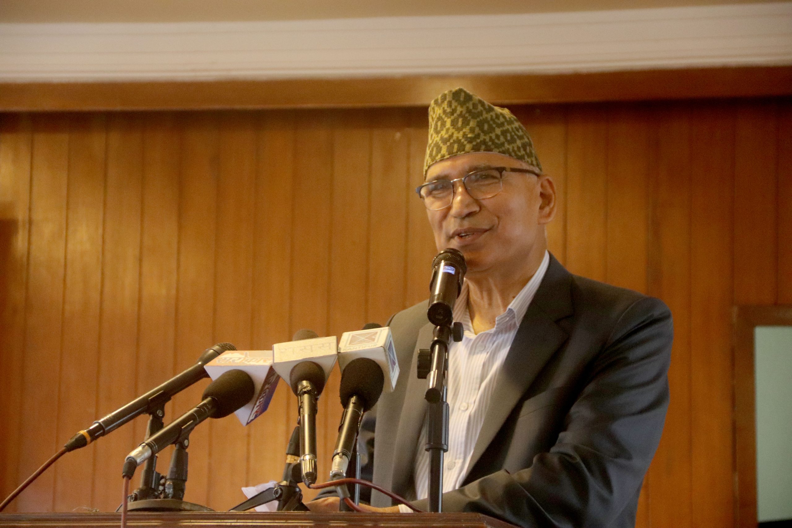 सरकार निजी क्षेत्रको समस्या सुन्न र समाधान गर्न तयार छः अर्थमन्त्री पौडेल