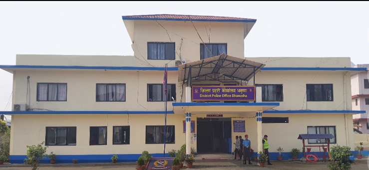 धनुषामा प्रहरी हिरासतबाट ८ थुनुवा फरार